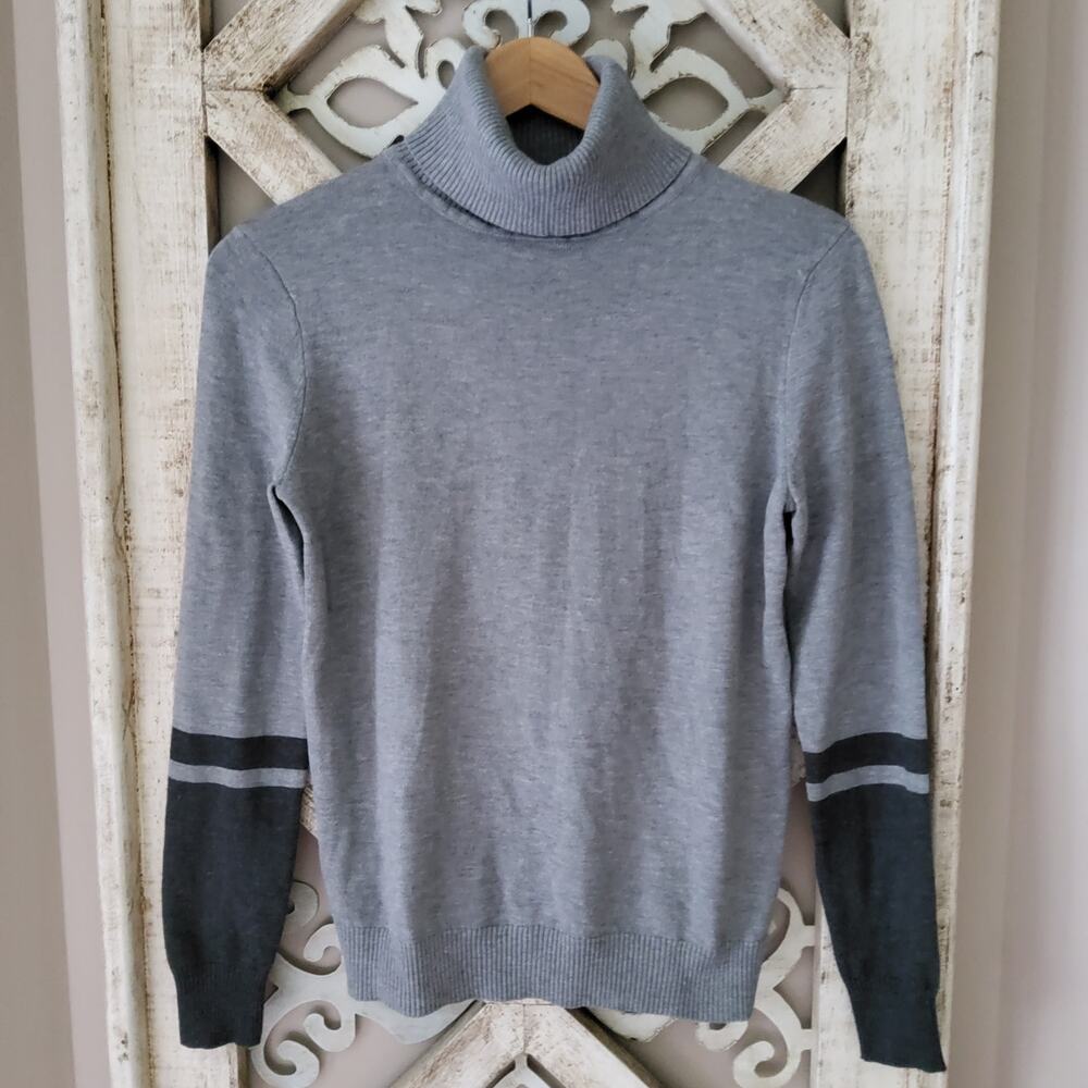 Premise Women's Lightweight Pullover Long Sleeve Turtleneck Knit Sweater in Gray
